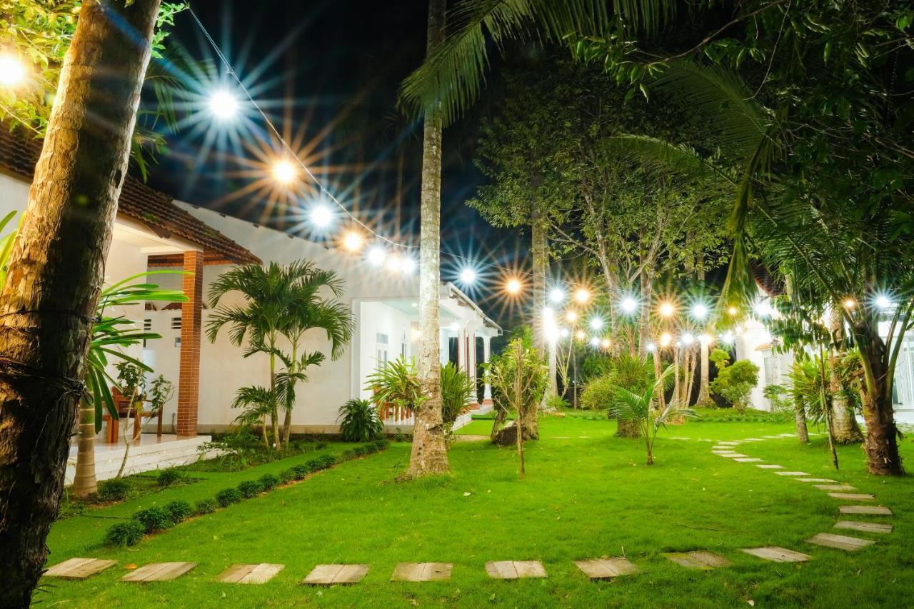 לינה וארוחת בוקר דואונג דונג Duc Anh Bungalow מראה חיצוני תמונה