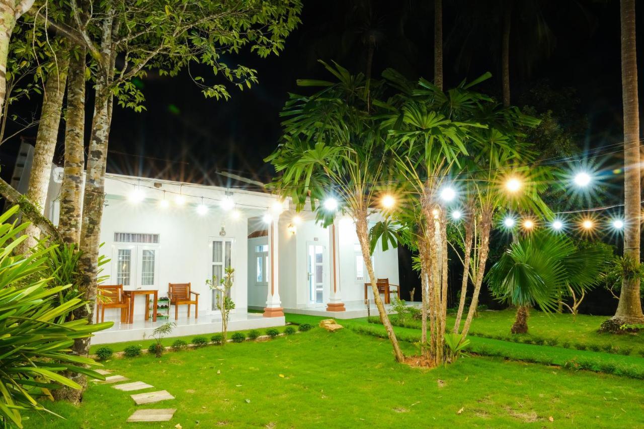 לינה וארוחת בוקר דואונג דונג Duc Anh Bungalow מראה חיצוני תמונה
