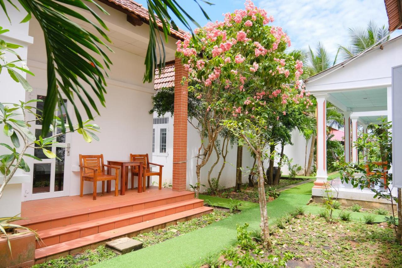 לינה וארוחת בוקר דואונג דונג Duc Anh Bungalow מראה חיצוני תמונה