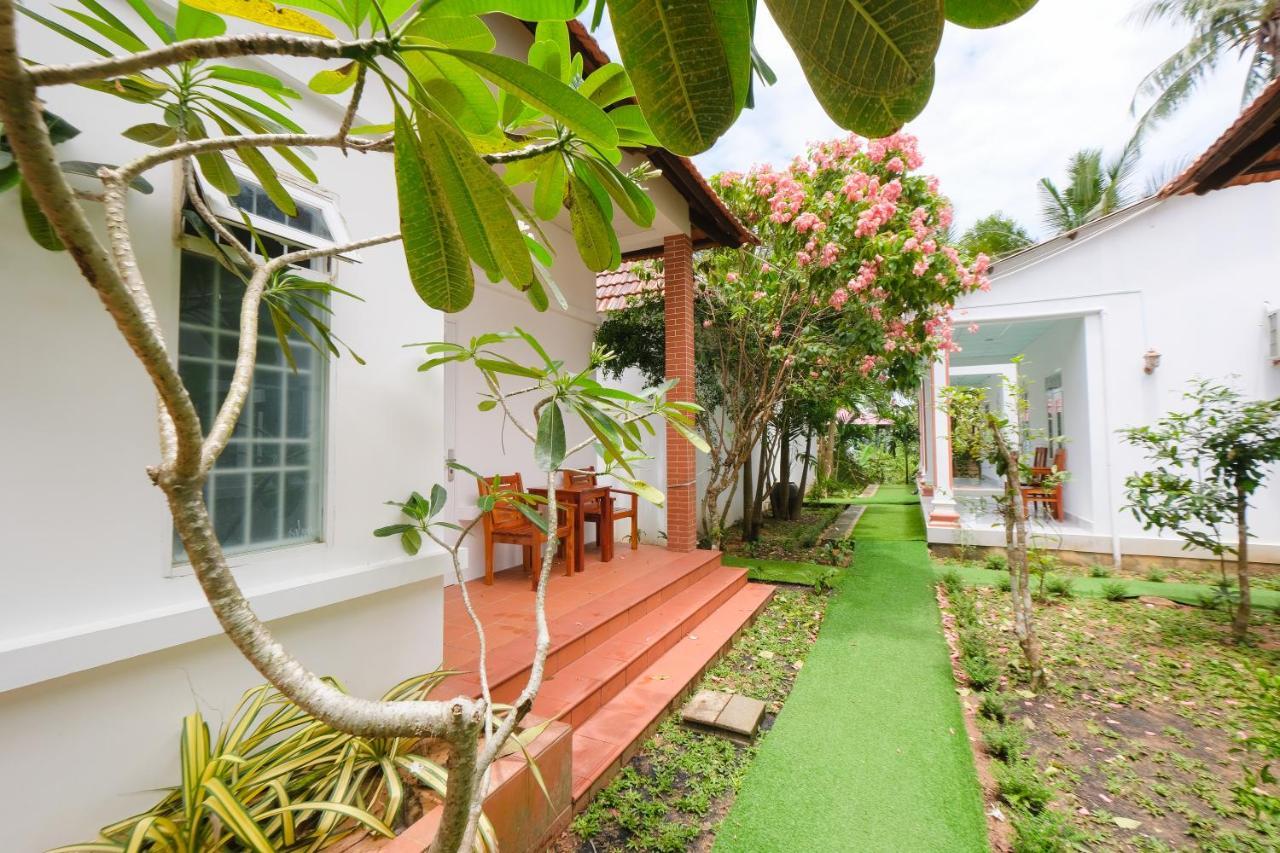 לינה וארוחת בוקר דואונג דונג Duc Anh Bungalow מראה חיצוני תמונה